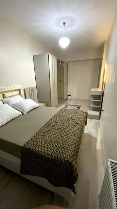 2+1 Luxury Flat , 5 Beds , Near All Services Istanbul Apartment