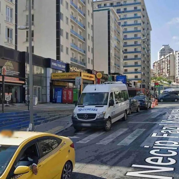 2+1 Luxury Flat , 5 Beds , Near All Services Istanbul