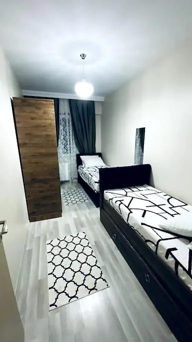 2+1 Luxury Flat , 5 Beds , Near All Services Istanbulská provincie