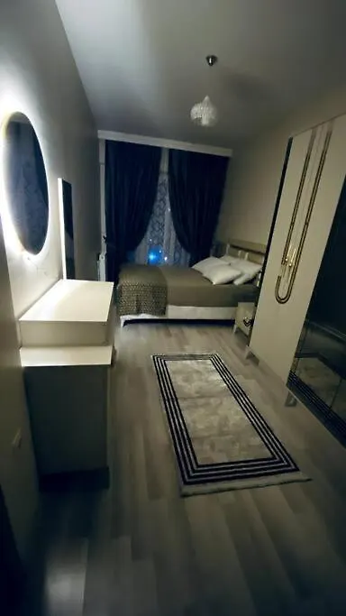 2+1 Luxury Flat , 5 Beds , Near All Services Istanbul Apartment