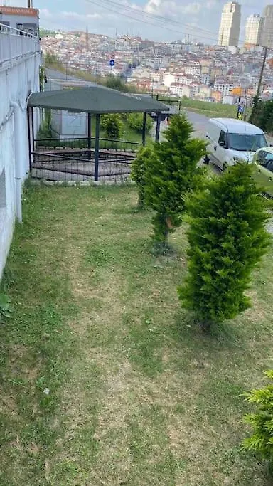 2+1 Luxury Flat , 5 Beds , Near All Services Istanbul Apartment