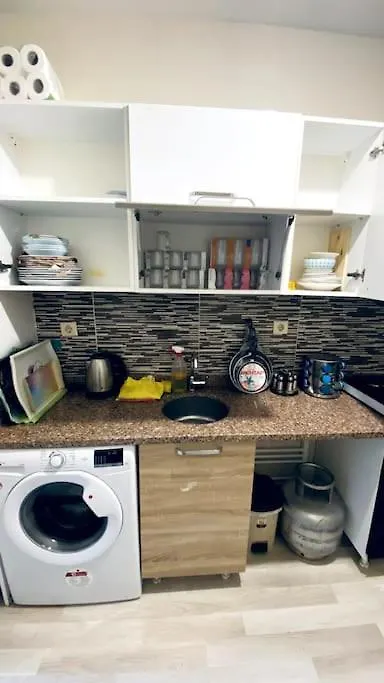 2+1 Luxury Flat , 5 Beds , Near All Services Istanbul