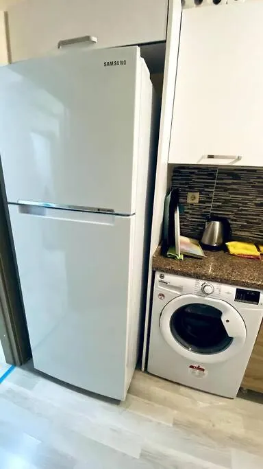 Apartment 2+1 Luxury Flat , 5 Beds , Near All Services Istanbul